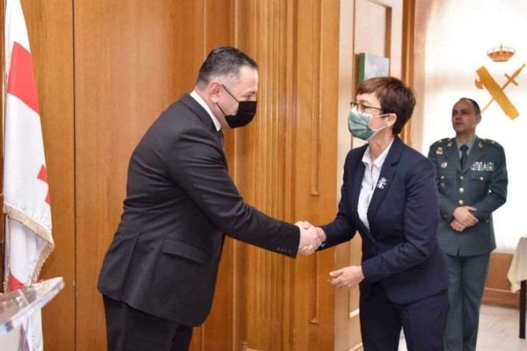 ვახტანგ გომელაური