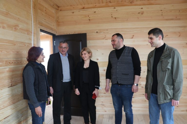 სახლი გურიაში