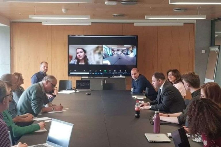 ნიკოლოზ სამხარაძე