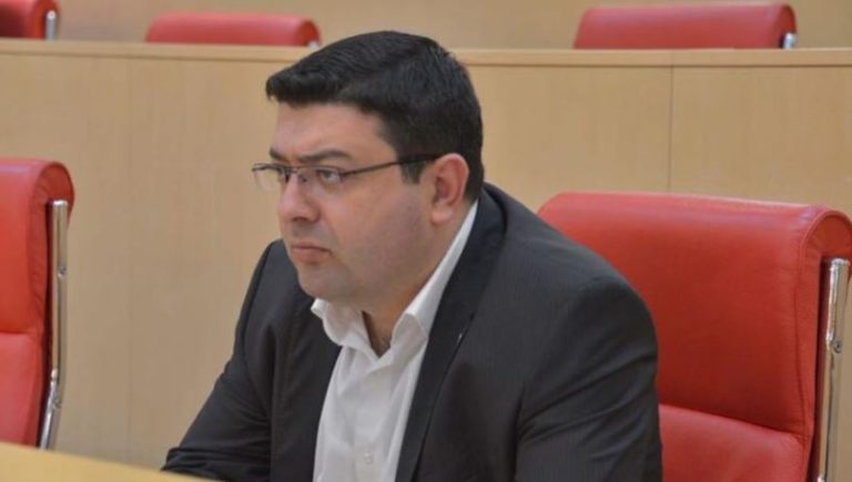 დიმიტრი სამხარაძე