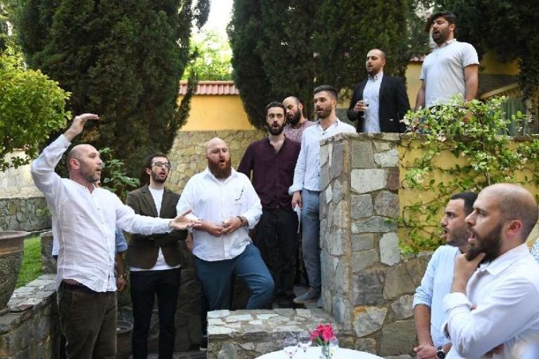 მგალობელთა გუნდ