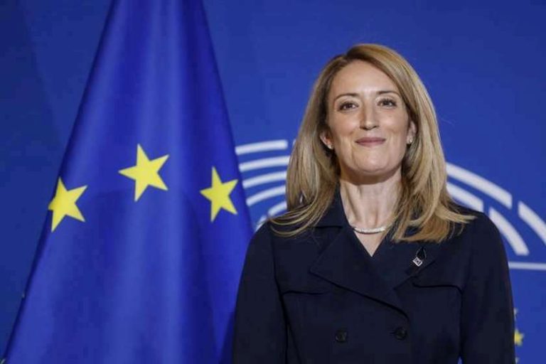 რობერტა მეცოლა