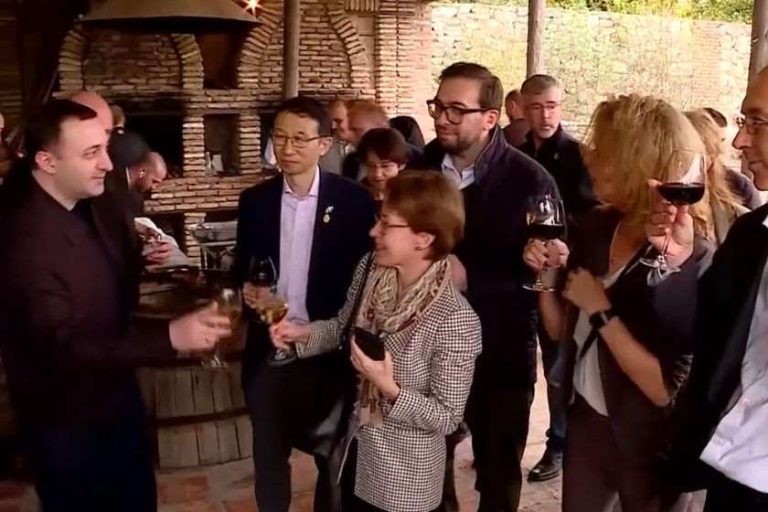 დიპლომატიური კორპუსი