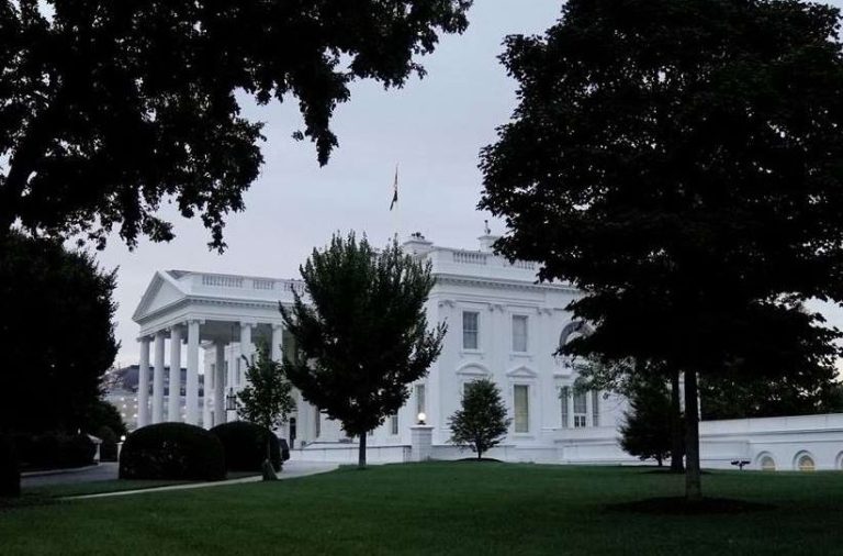 თეთრი სახლი