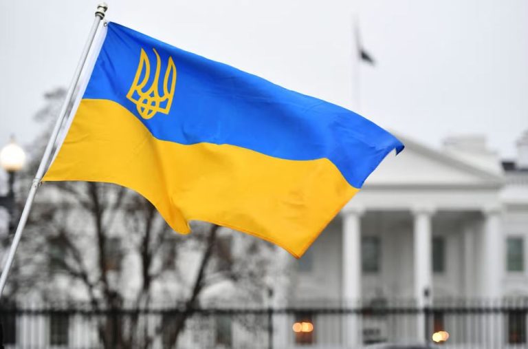 უკრაინის-დროშა და ამერიკა
