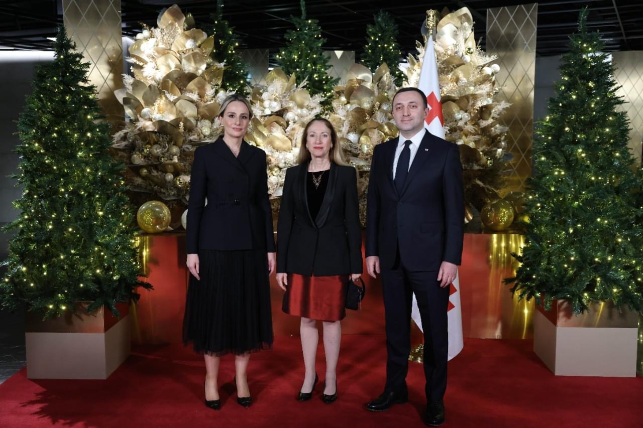 b8bf93c9-0dab-4370-868a-5236374969ec