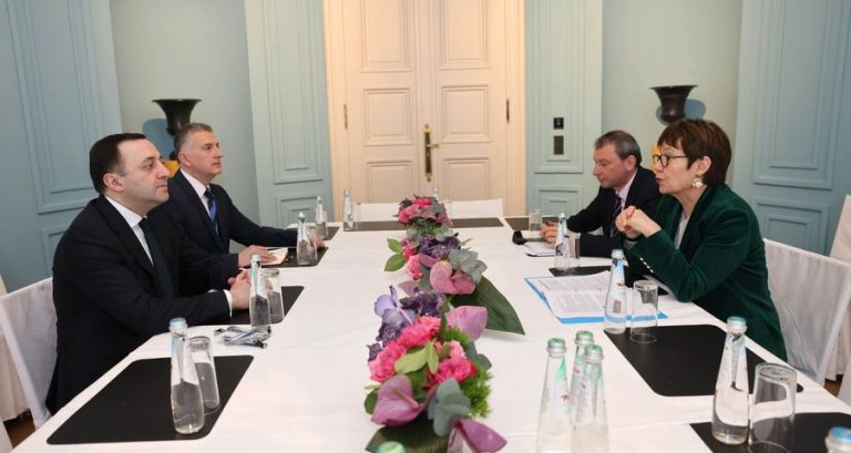 332215010_921045625751691_2477847591450159711_n