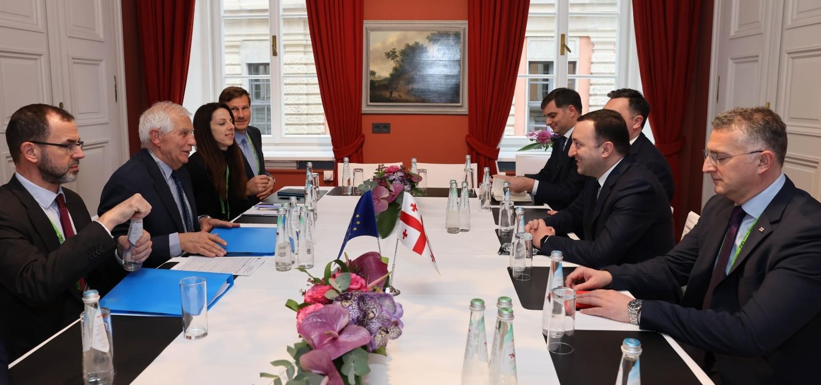 5B90E53A-CFC3-4477-B8AE-8E0A98EDA070