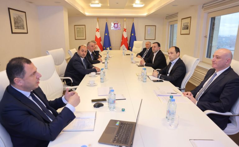 D76A6F38-F88A-4F9A-AE43-39B48C220169