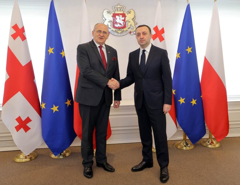 f496116b-71f5-4f43-8e63-4a5cb3704793