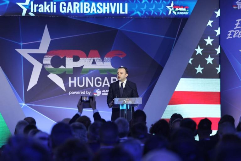 040d3a9b-0d8c-409f-944b-9736e814c33a