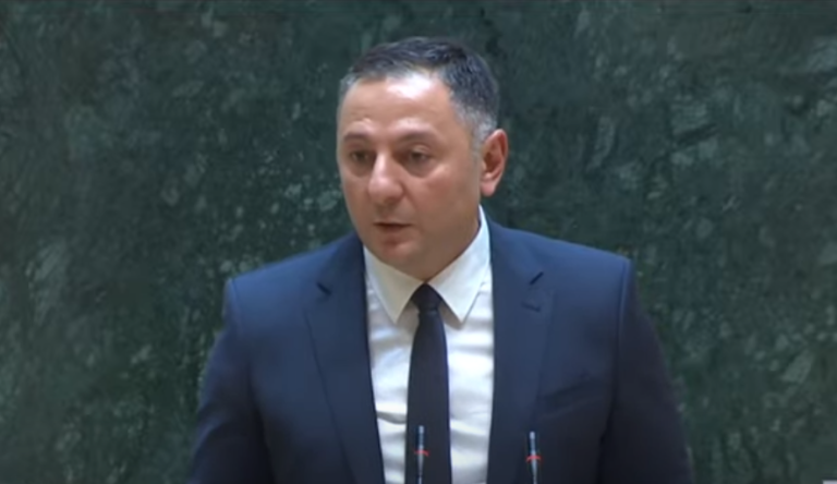 ვახტანგ გომელაური