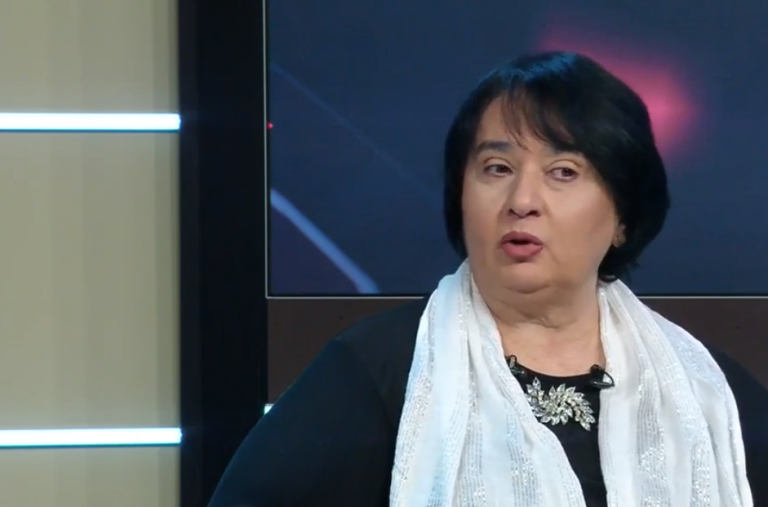 ნანა კაკაბაძე