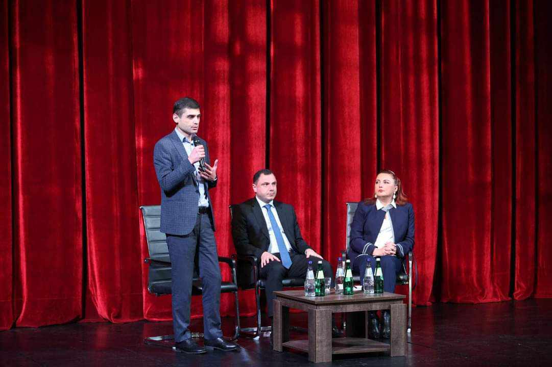 370169087_865043971778436_5734896014438089880_n