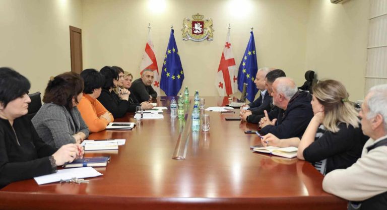 419973347_893292535598003_2987156596829196608_n