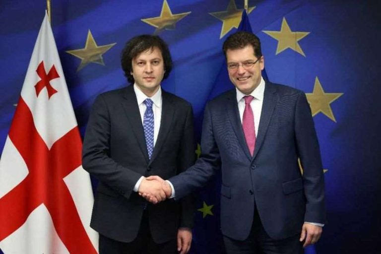 იანეზ