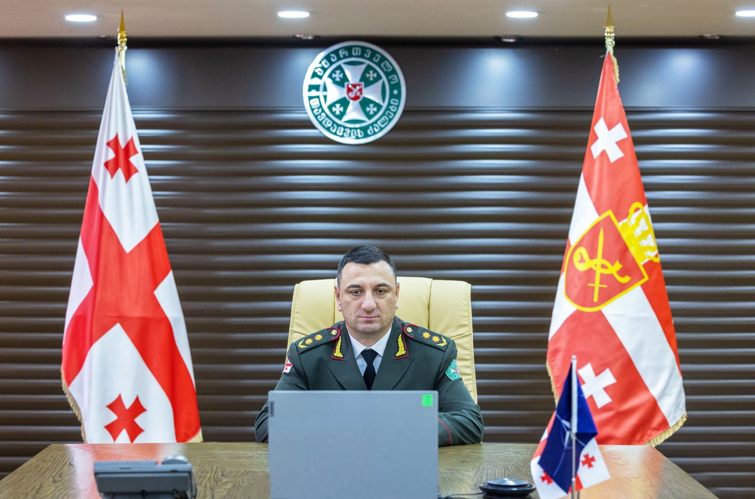 edb70c47-da5b-4281-86bf-3548cf0d1a36.jfif