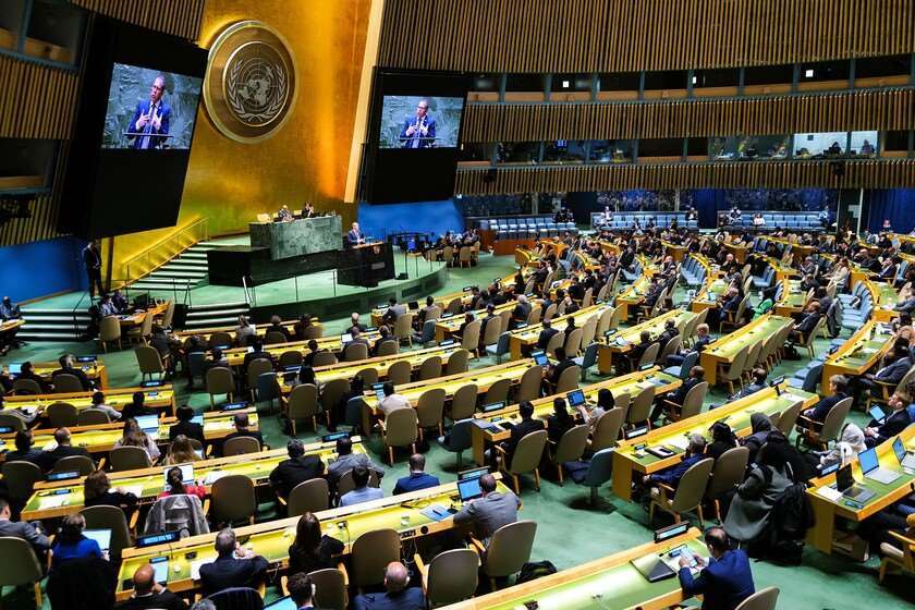 un