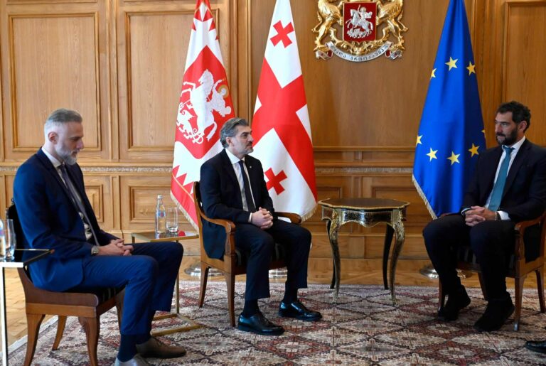 530557166_766555796337074_5916690091640057882_n