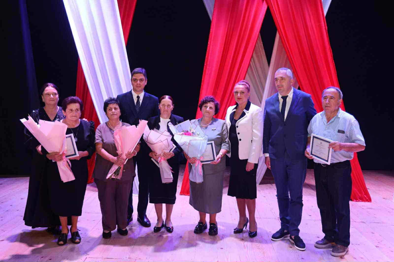 f92faea1-63bb-4a07-8fb7-eb0030c11a01