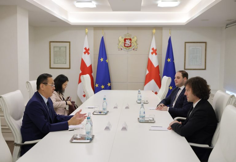 4d7f6f47-5429-4853-826c-e0f804ae8e64