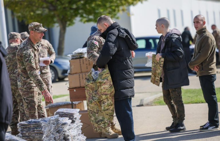 932a059b-029c-4e67-93d1-c5446a830f69