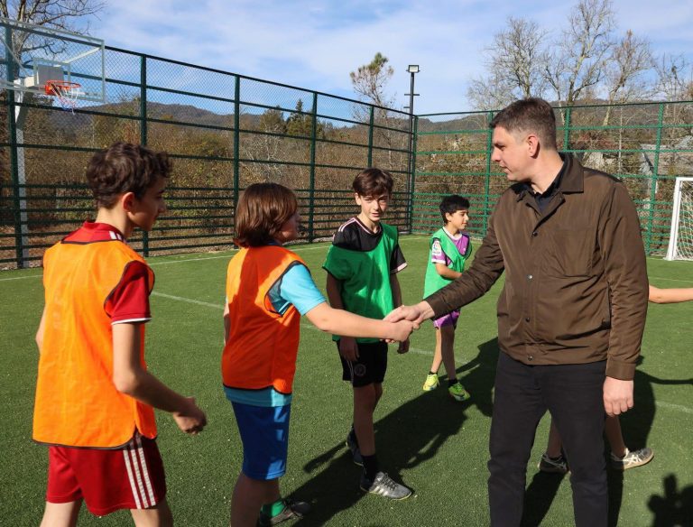 585704867_749675721477743_4374094864167932269_n