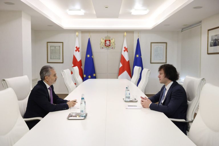 d8808a82-5ccf-4ef3-8aed-47482c47e9d2